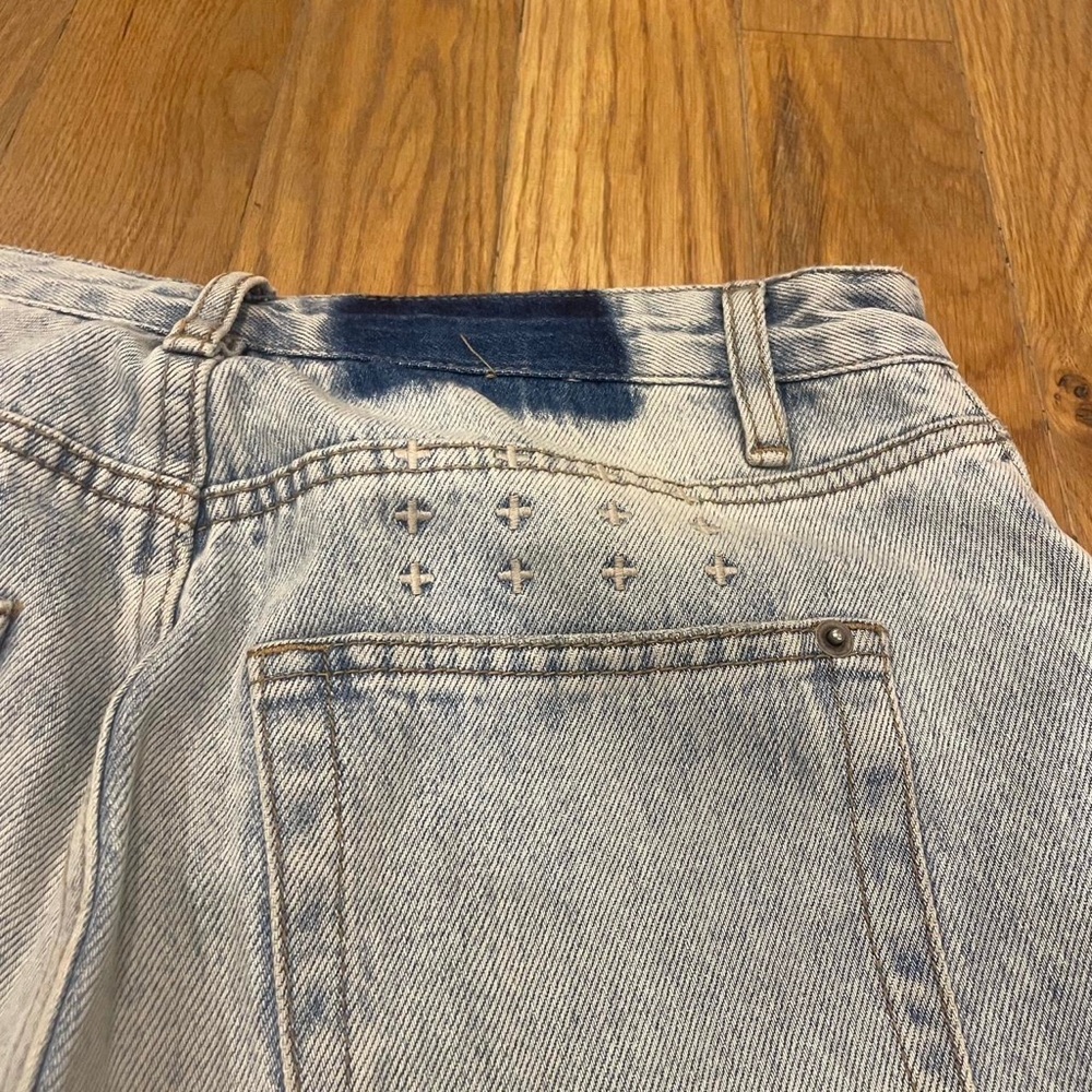 KSUBI Split Hem Jeans 28”